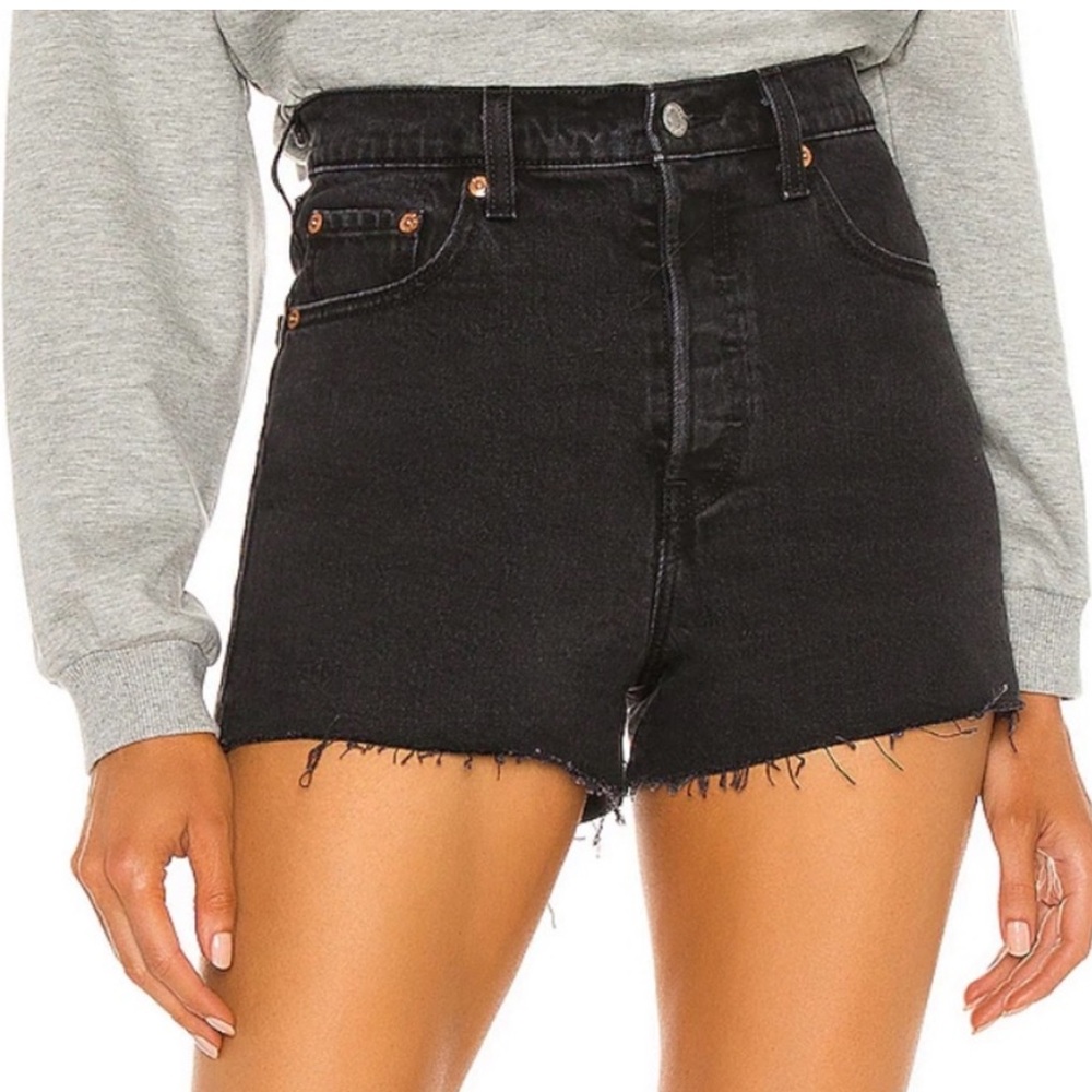 Levi's Black Ribcage Shorts Distressed Hem Black Size 27 - Picture 6 of 6